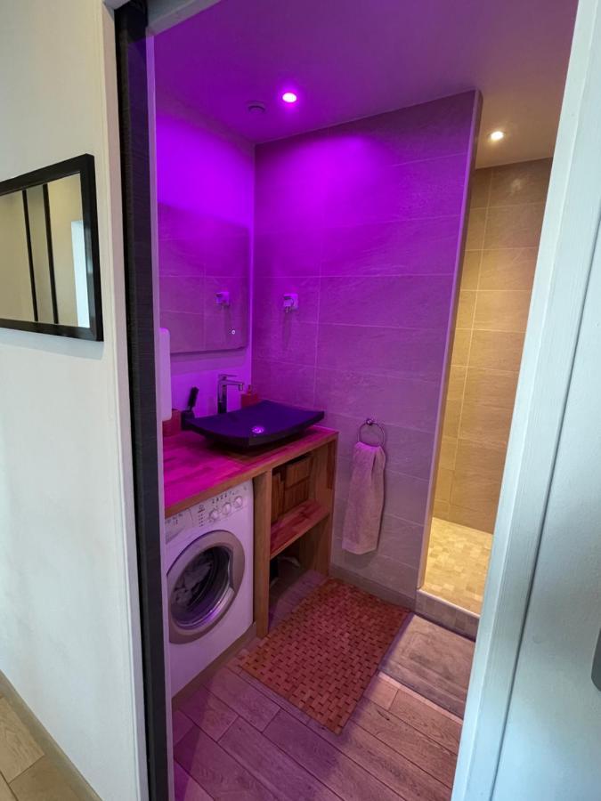 Guest Room "We Are With You In This Flat" Strasbourg Eksteriør bilde