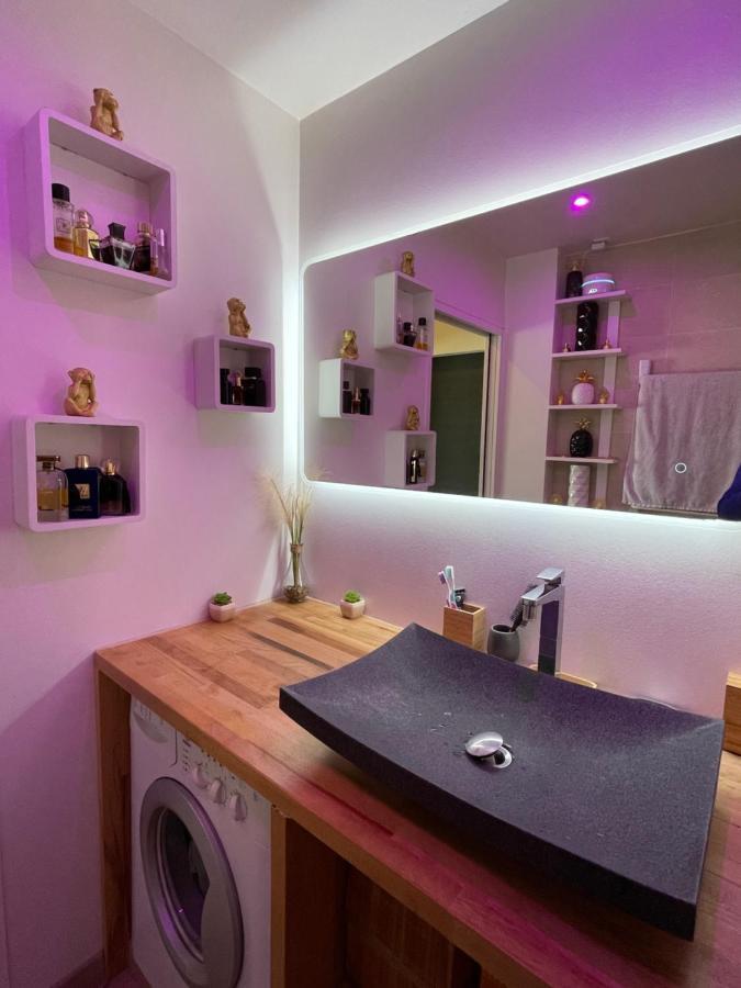 Guest Room "We Are With You In This Flat" Strasbourg Eksteriør bilde
