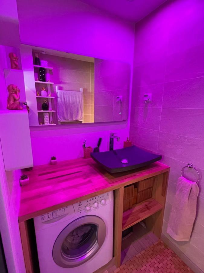 Guest Room "We Are With You In This Flat" Strasbourg Eksteriør bilde